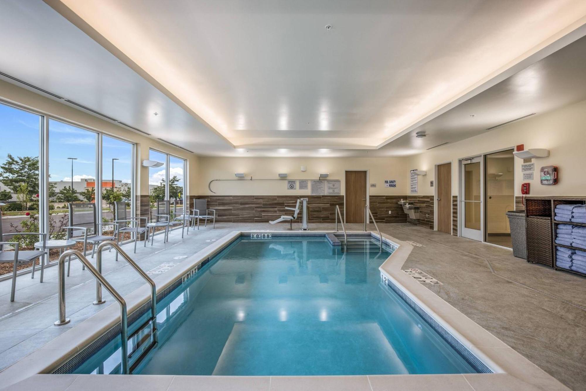 Fairfield Inn & Suites Whitewater Bagian luar foto