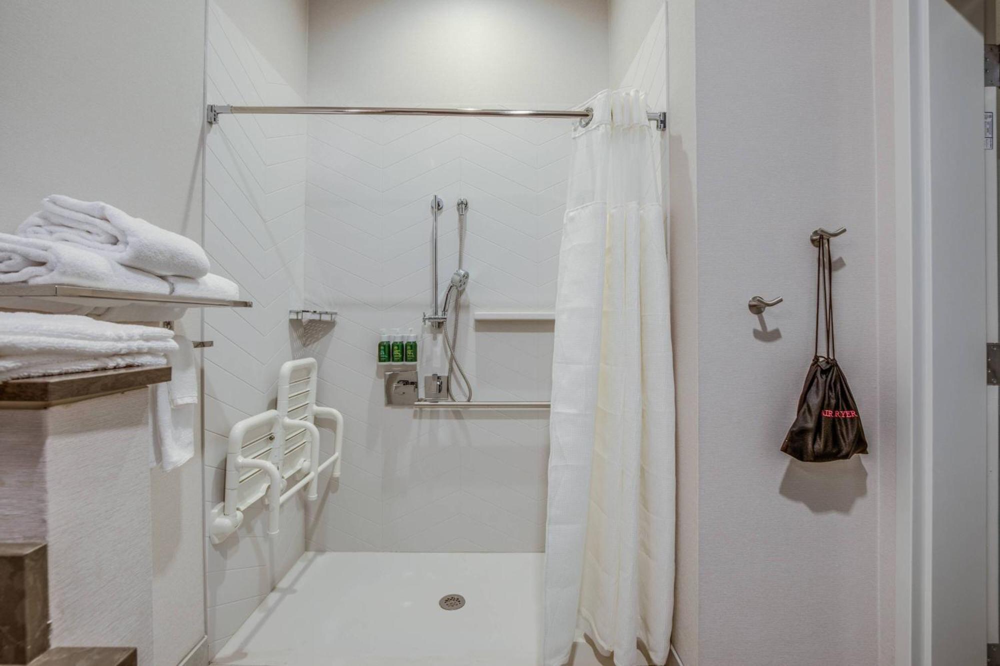 Fairfield Inn & Suites Whitewater Bagian luar foto